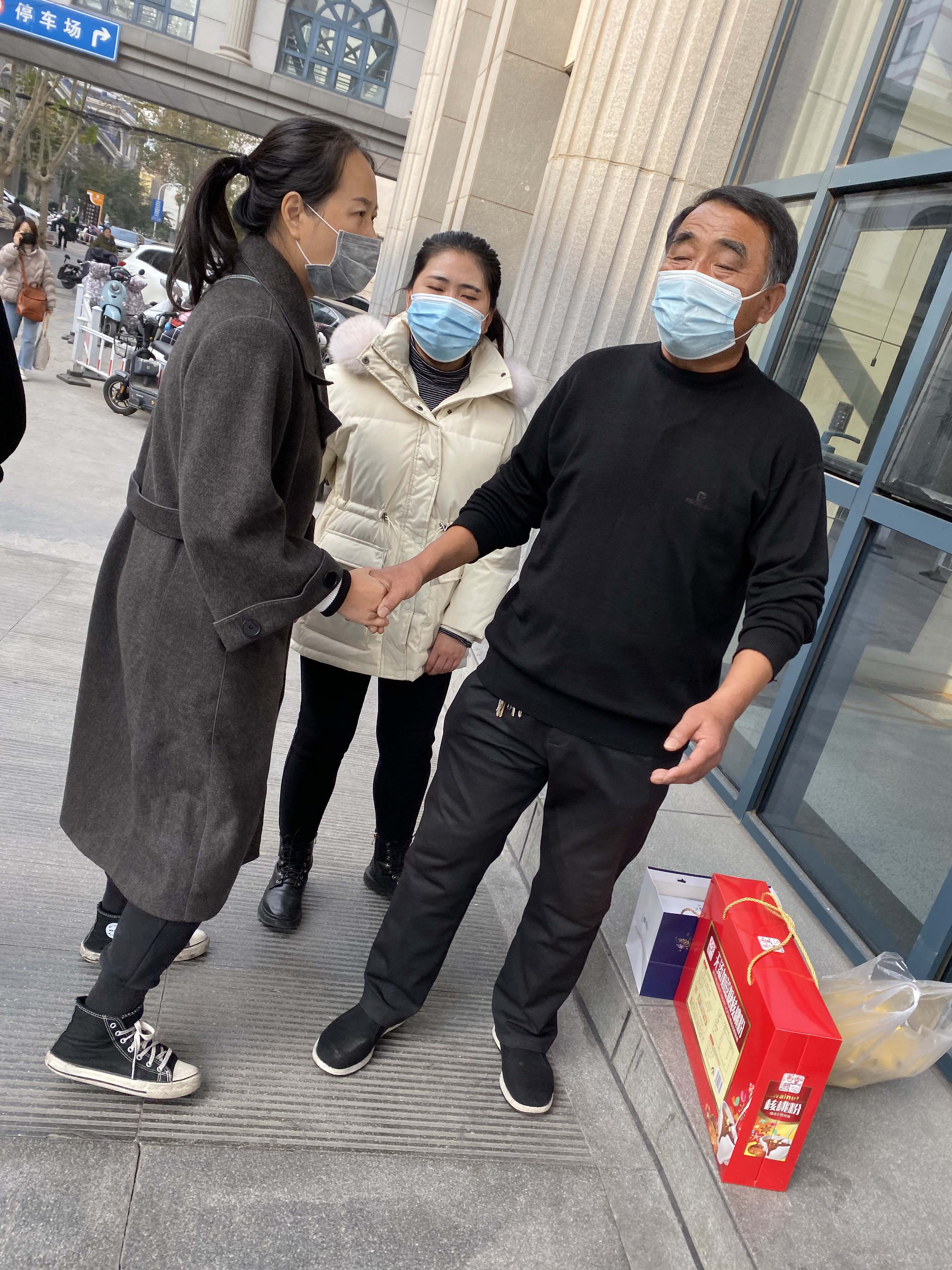 點滴關愛見真情