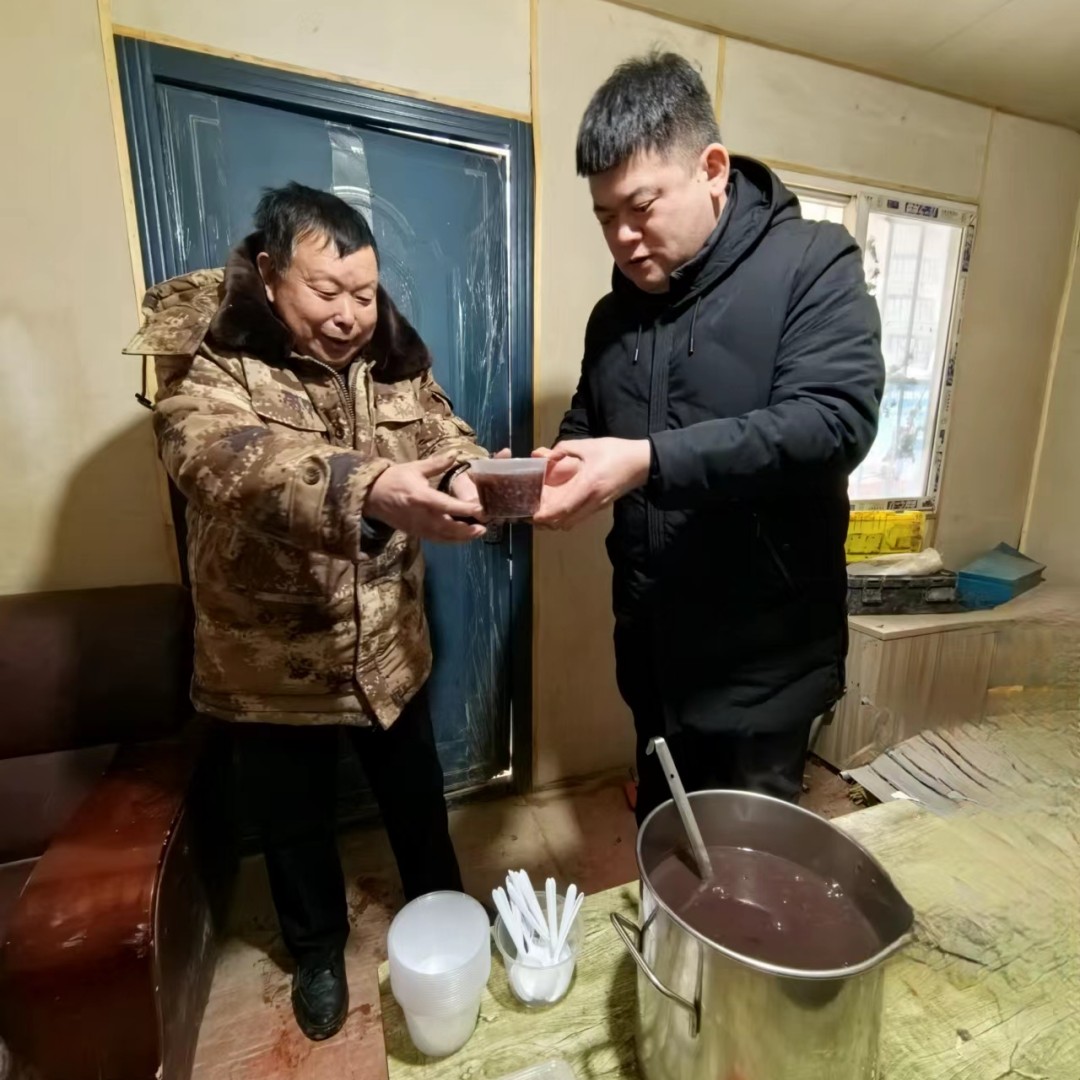 關(guān)愛“粥”到，情暖臘八