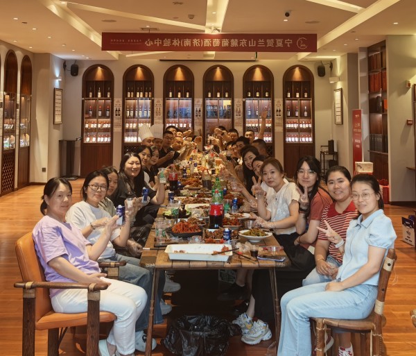 品味美食，凝聚力量——擇立燒烤party圓滿落幕